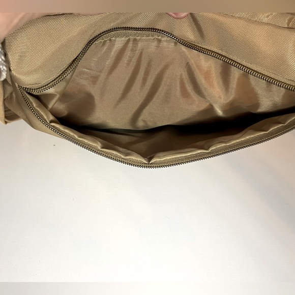 TravelOn,Shoulder bag,Tan,Adjustable strap. New no tags - Picture 5 of 13